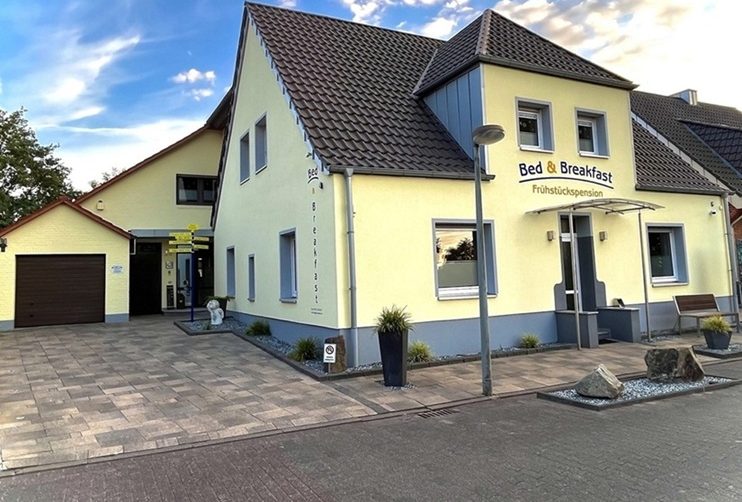 „Außenansicht der Pension Legden – Ihre Unterkunft zum Karpaten Festival 2026“